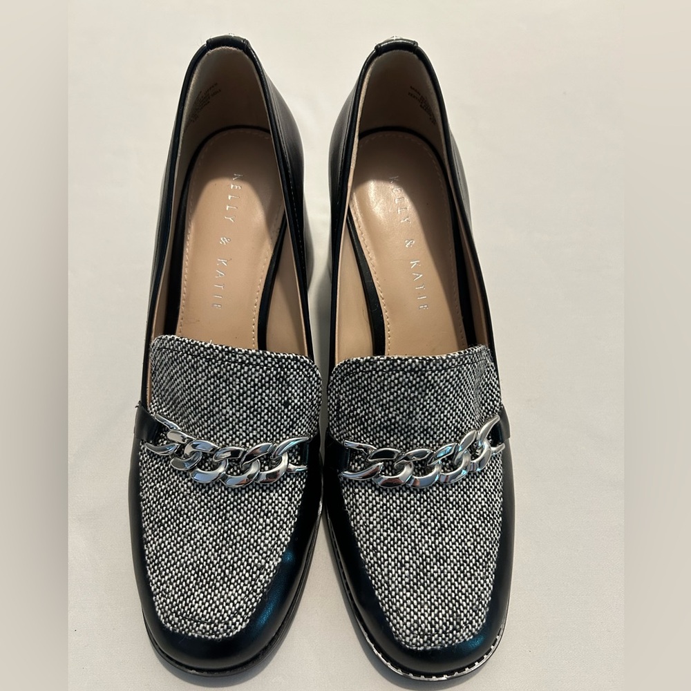 Kelly and Katie Chunky Heel Loafer Size 8